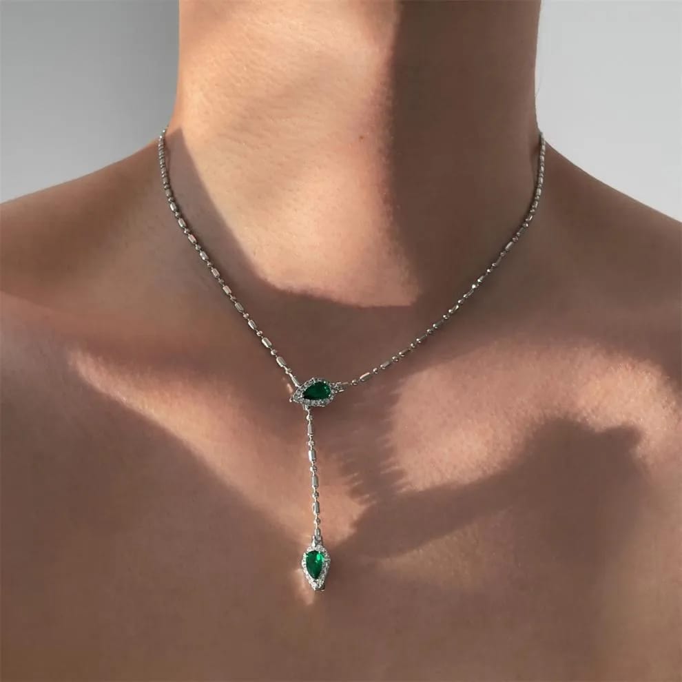 Collar Lariat "Gota de Pasión" con Zirconias Verdes