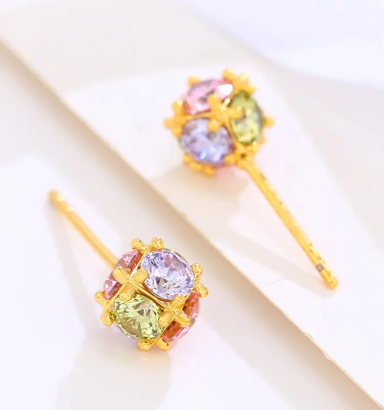 Aretes en forma de borla con micro incrustaciones