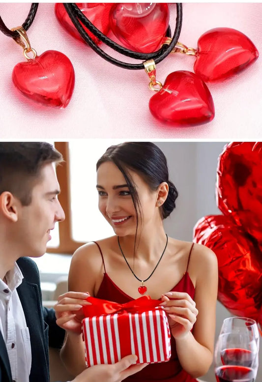 Collar de Corazón Rojo con Dije