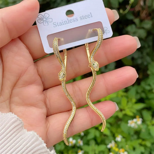 Aretes en forma de serpiente