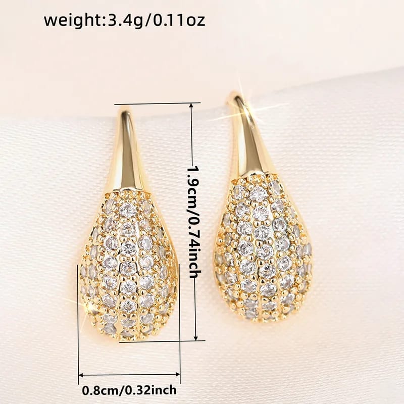 Aretes en forma de gota con micro incrustaciones de cristales
