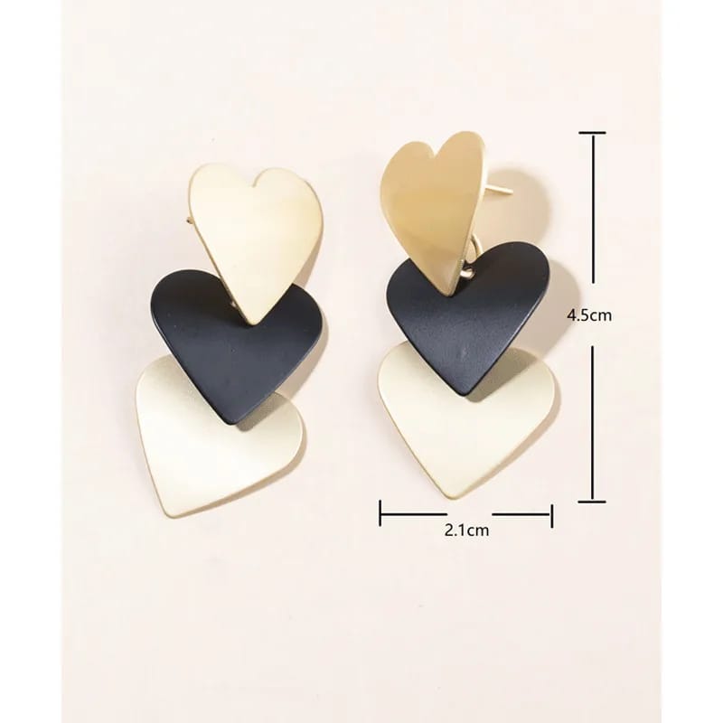 Aretes con corazones en cascada estilo statement