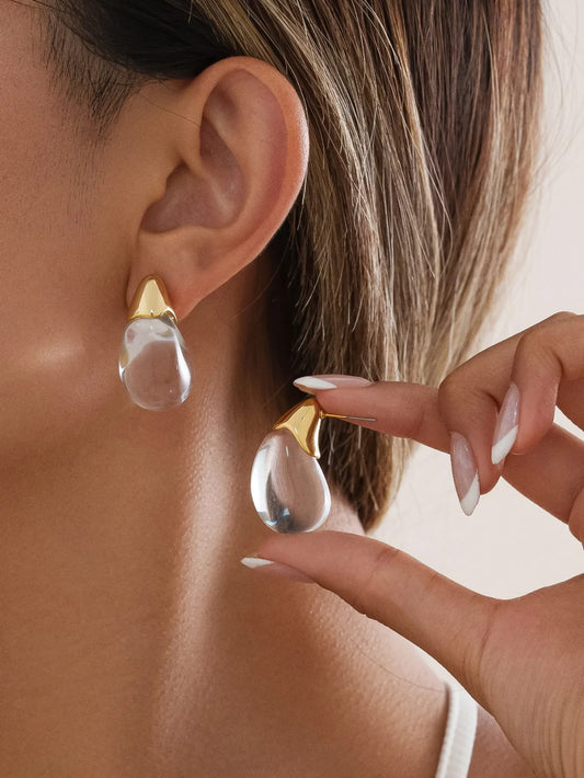 Collar con gota de agua cristalina