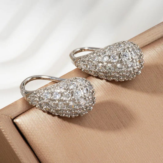 Aretes en forma de gota con micro incrusaciones de cristales