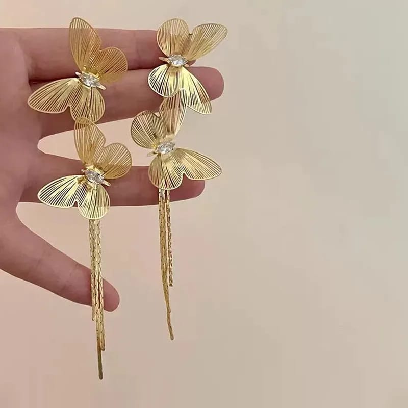 Arracadas en forma de mariposa