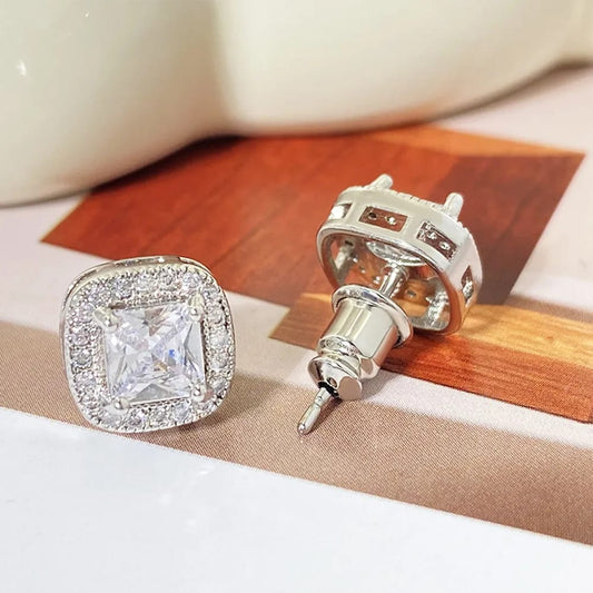 Arete en forma cuadrada con incrustaciones de cristales