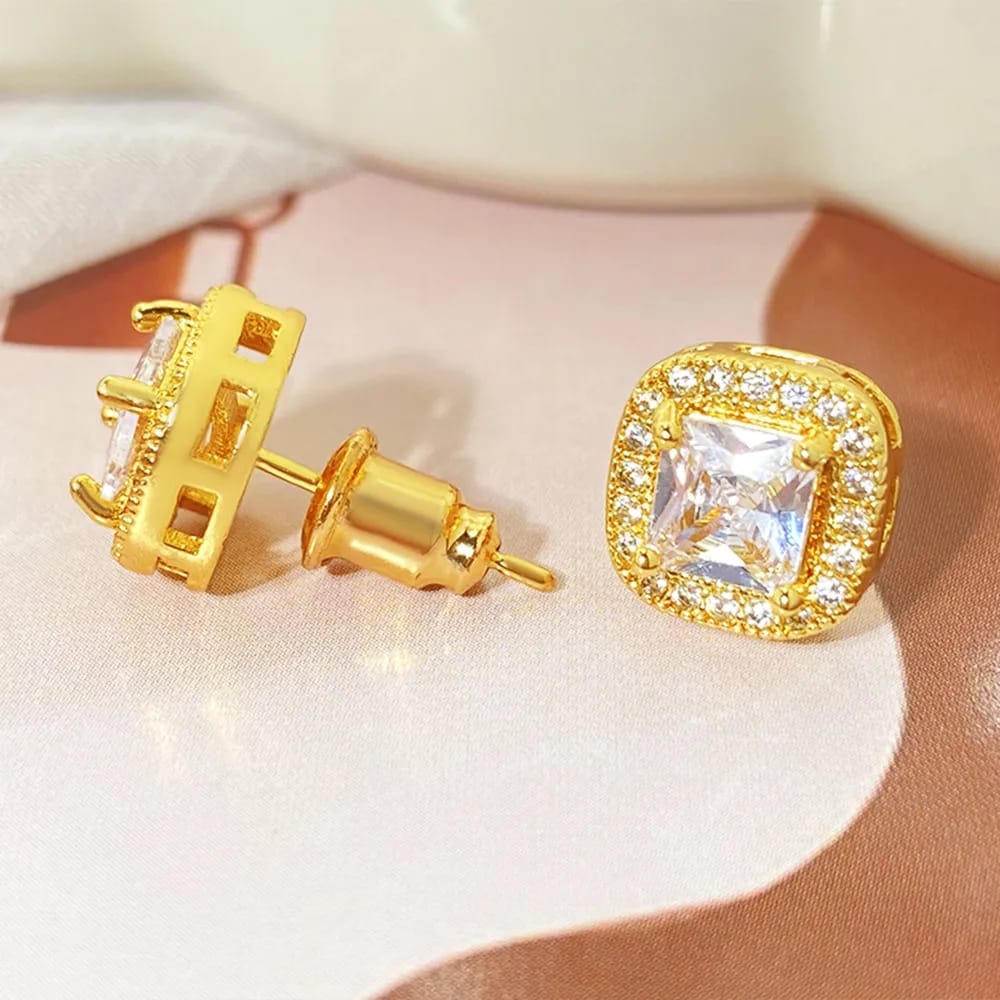 Arete en forma cuadrada con incrustaciones de cristales